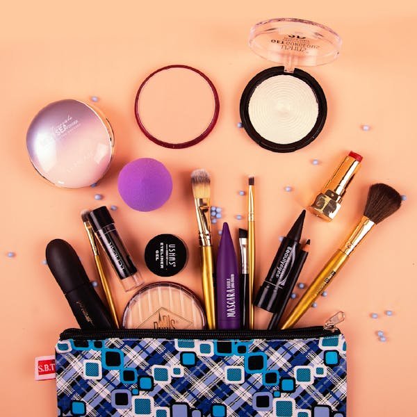 Les essentiels du maquillage à prix abordables à explorer